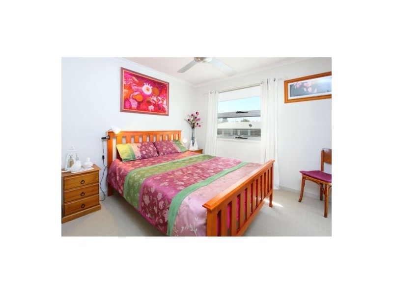 15 Ames Street, Coorparoo QLD 4151