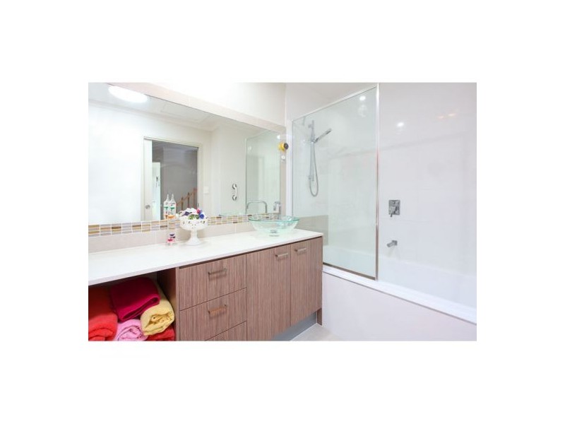 15 Ames Street, Coorparoo QLD 4151