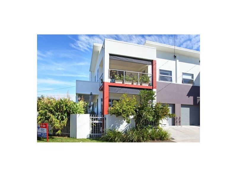 15 Ames Street, Coorparoo QLD 4151