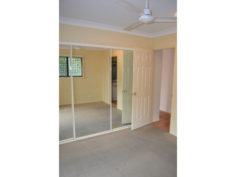 8/85-87 Victoria Terrace, Greenslopes QLD 4120