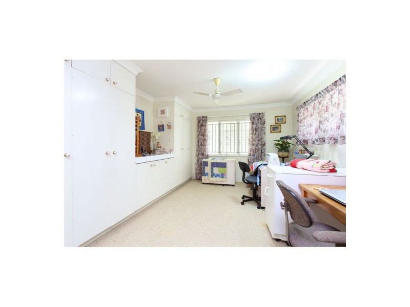 314 Bennetts Road, Norman Park QLD 4170