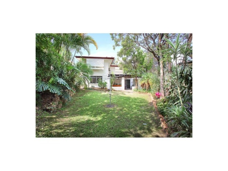 314 Bennetts Road, Norman Park QLD 4170