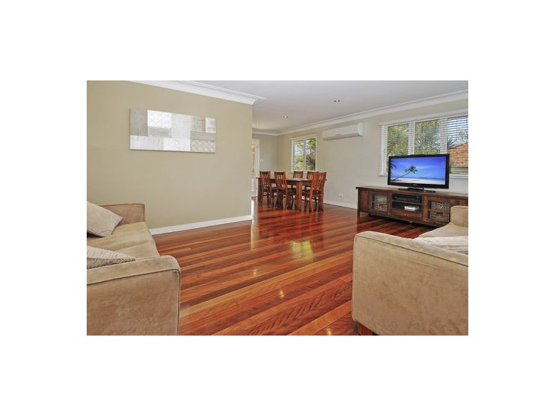 23 Mt Gravatt Rd, Upper Mount Gravatt QLD 4122
