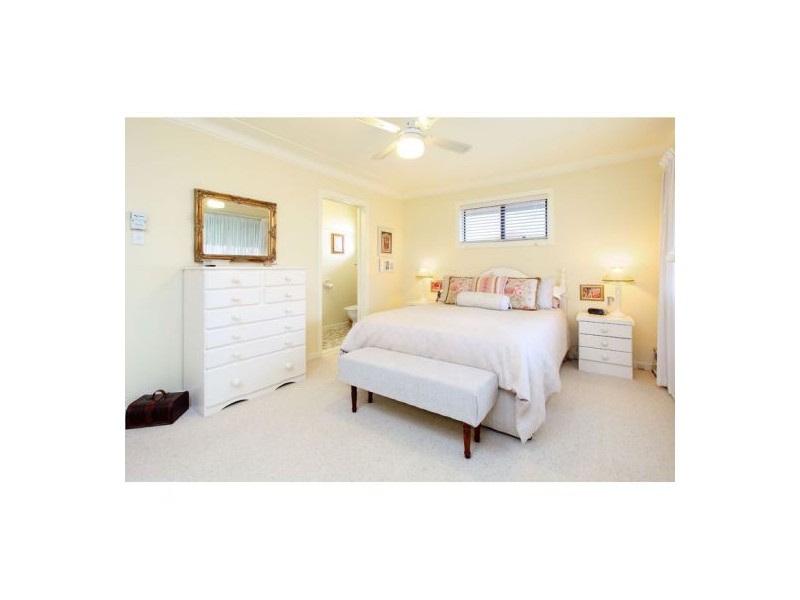 8 Bluebell Street, Mansfield QLD 4122