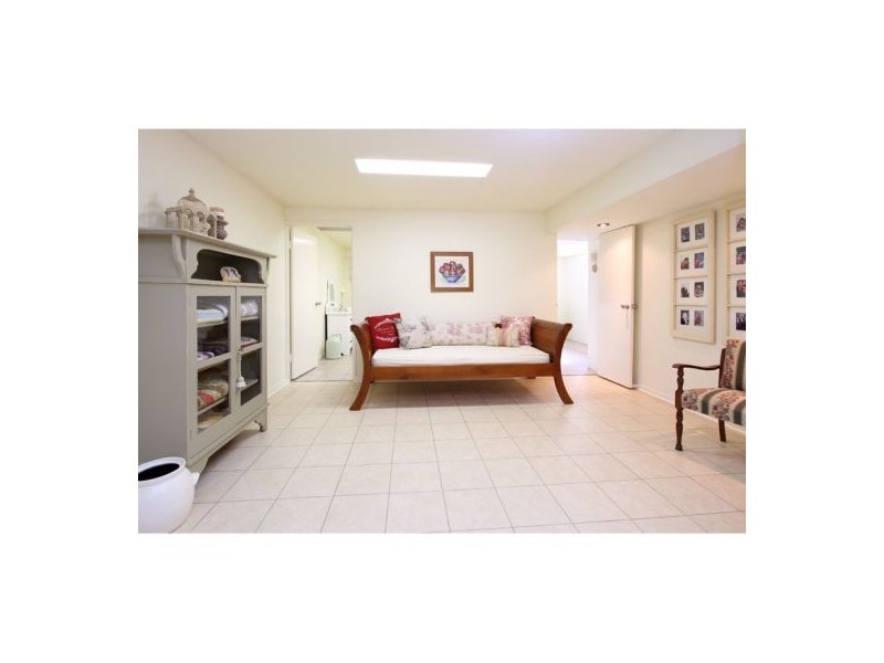 8 Bluebell Street, Mansfield QLD 4122