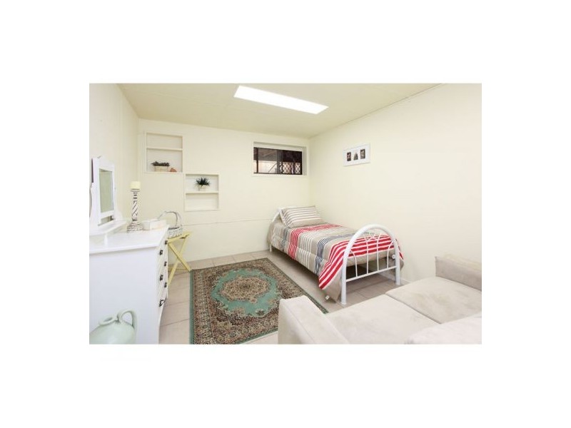 8 Bluebell Street, Mansfield QLD 4122