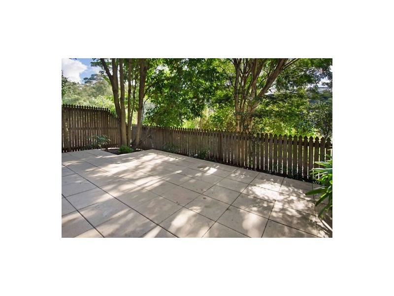 8/37 Birdwood Rd, Holland Park West QLD 4121