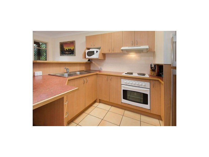 8/37 Birdwood Rd, Holland Park West QLD 4121