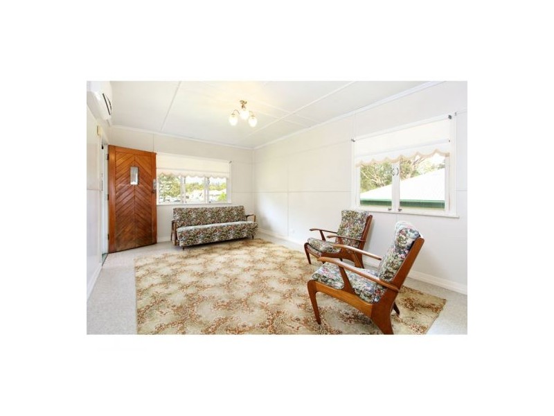 38 Elgar Street, Holland Park QLD 4121