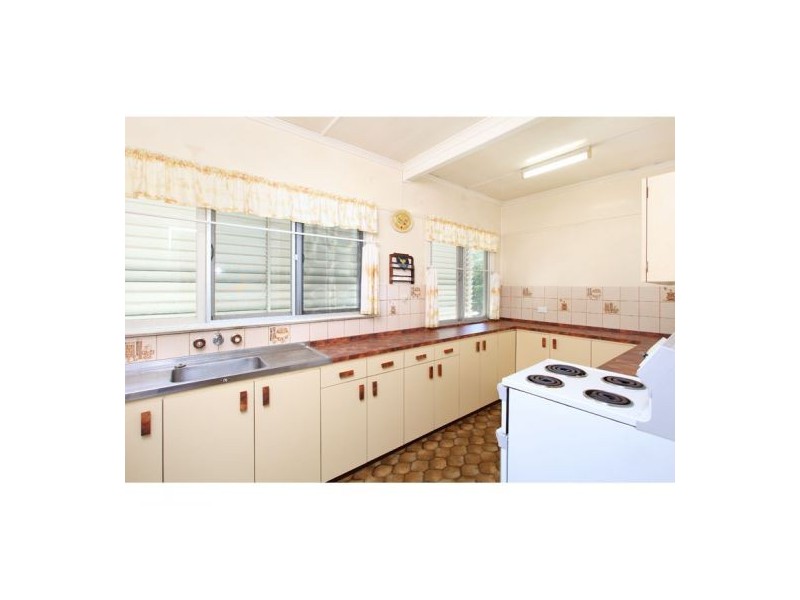 38 Elgar Street, Holland Park QLD 4121