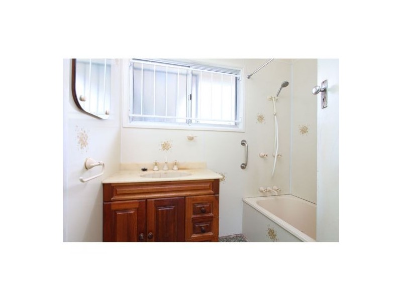 38 Elgar Street, Holland Park QLD 4121