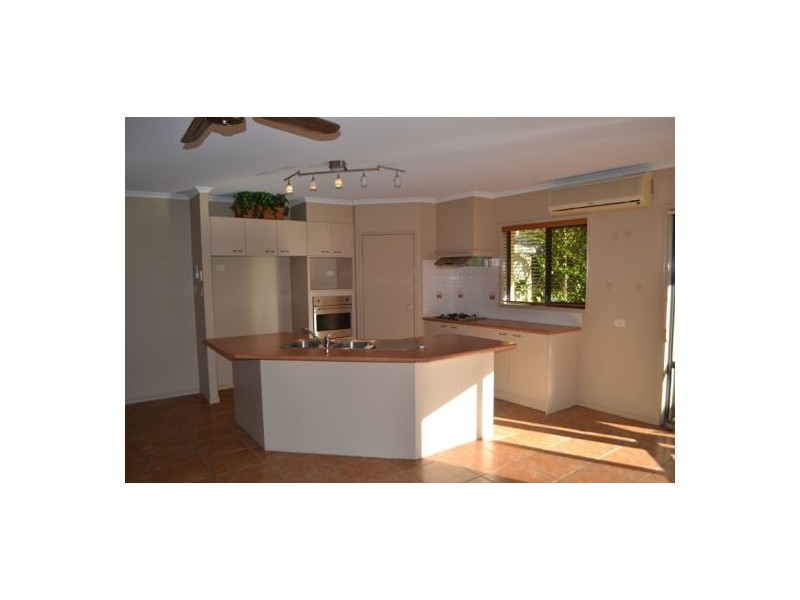8 Pintail Street, North Lakes QLD 4509