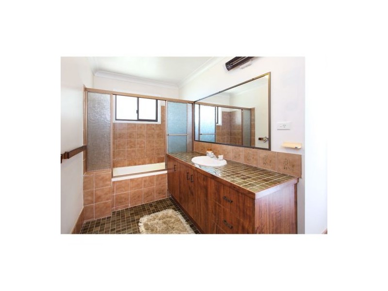 20 Edred Street, Carindale QLD 4152