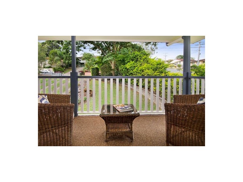 22 Lewana St, Mansfield QLD 4122