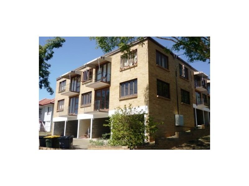 1127 Logan Road, Holland Park QLD 4121