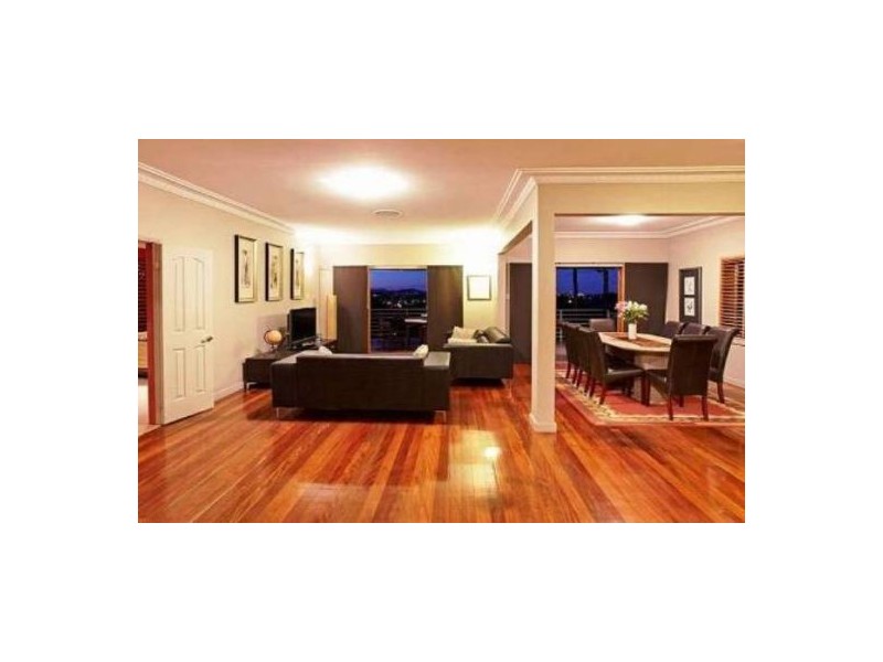 21 Dagmar Street, Holland Park West QLD 4121