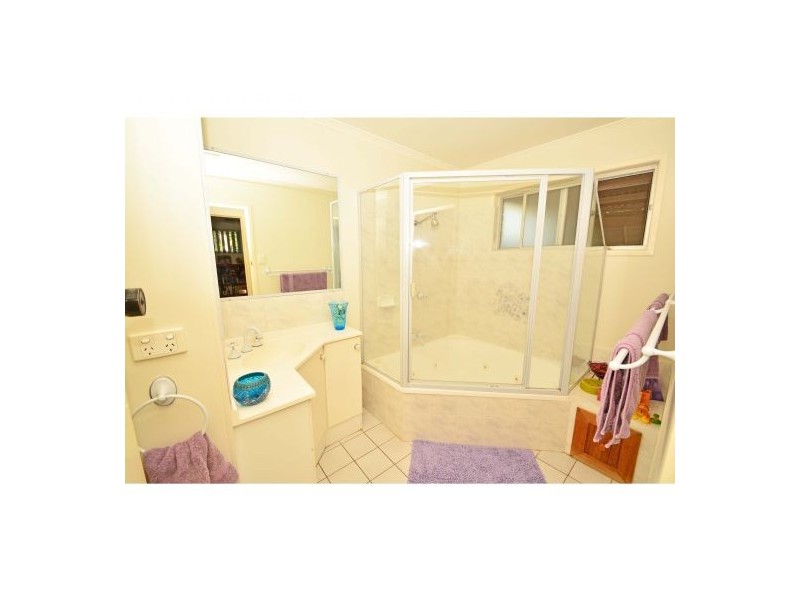 14 Carloch Street, Holland Park West QLD 4121