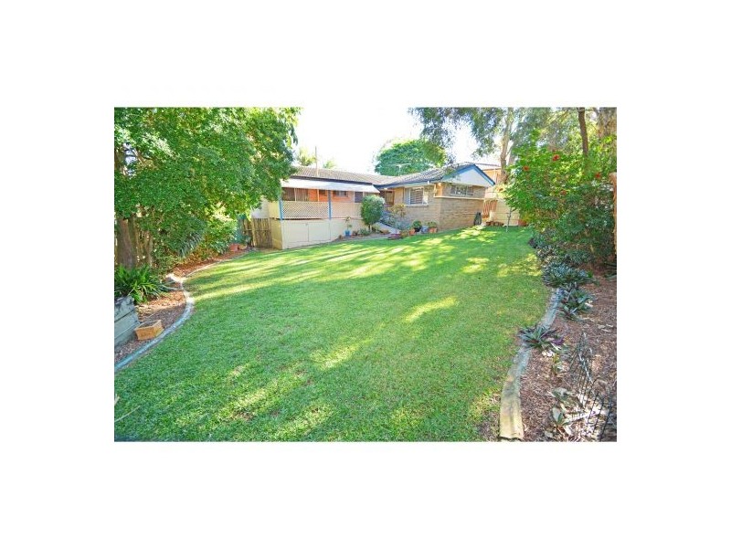 14 Carloch Street, Holland Park West QLD 4121