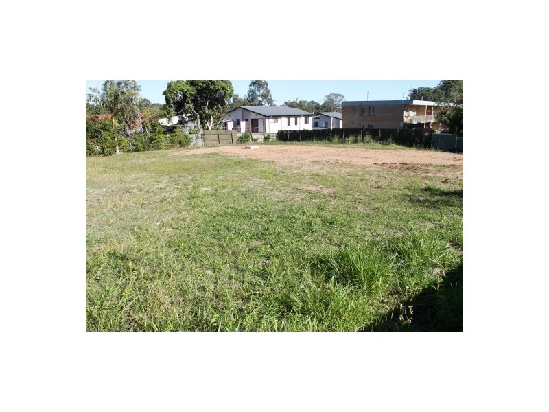 9 Rolle Street, Holland Park West QLD 4121