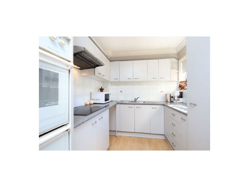 4/31 Crown Street, Holland Park QLD 4121