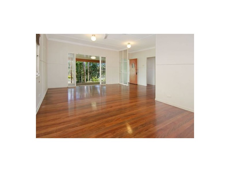 34 Weal Avenue, Tarragindi QLD 4121