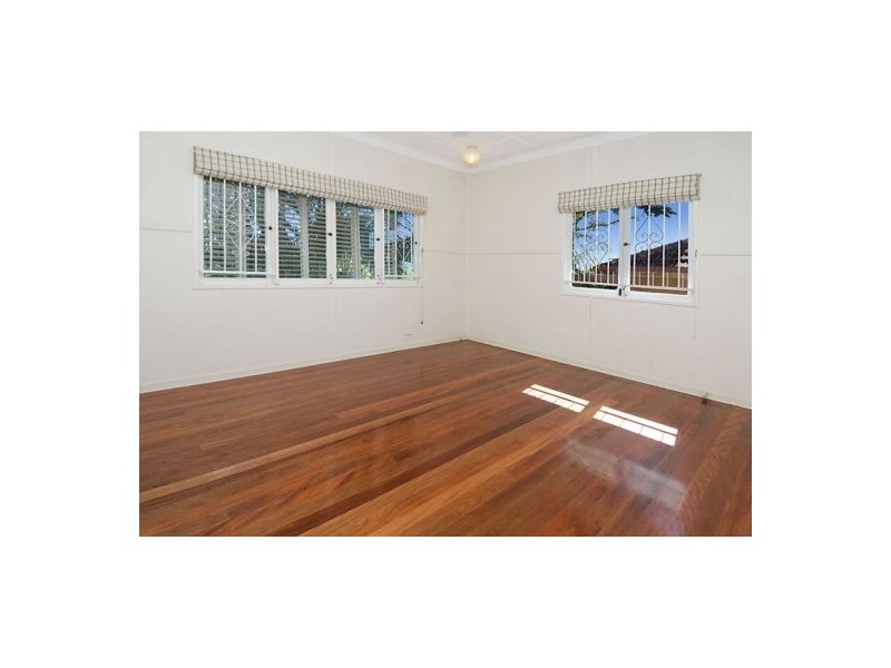 34 Weal Avenue, Tarragindi QLD 4121