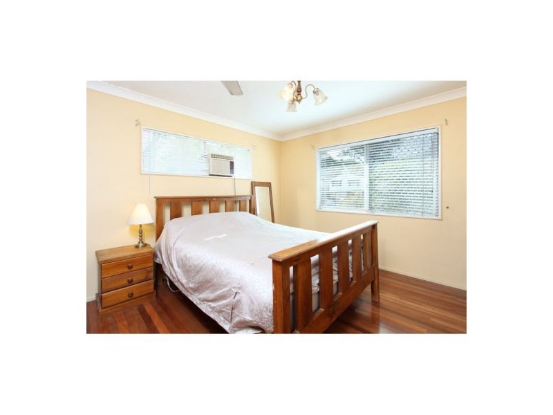 27 Bellot Street, Wishart QLD 4122