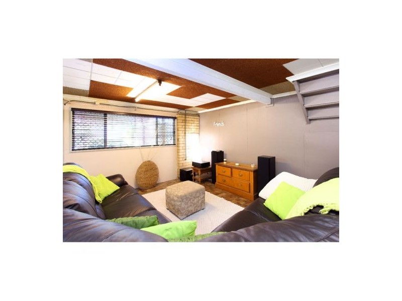 27 Bellot Street, Wishart QLD 4122