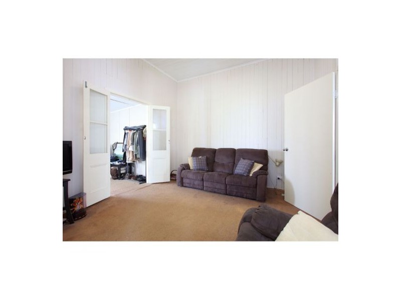 9 Woodford Street, Holland Park West QLD 4121