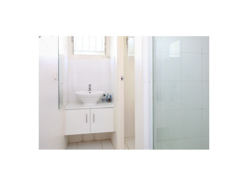 9 Woodford Street, Holland Park West QLD 4121