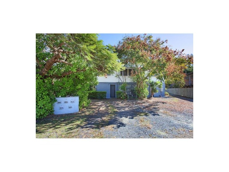 9 Woodford Street, Holland Park West QLD 4121