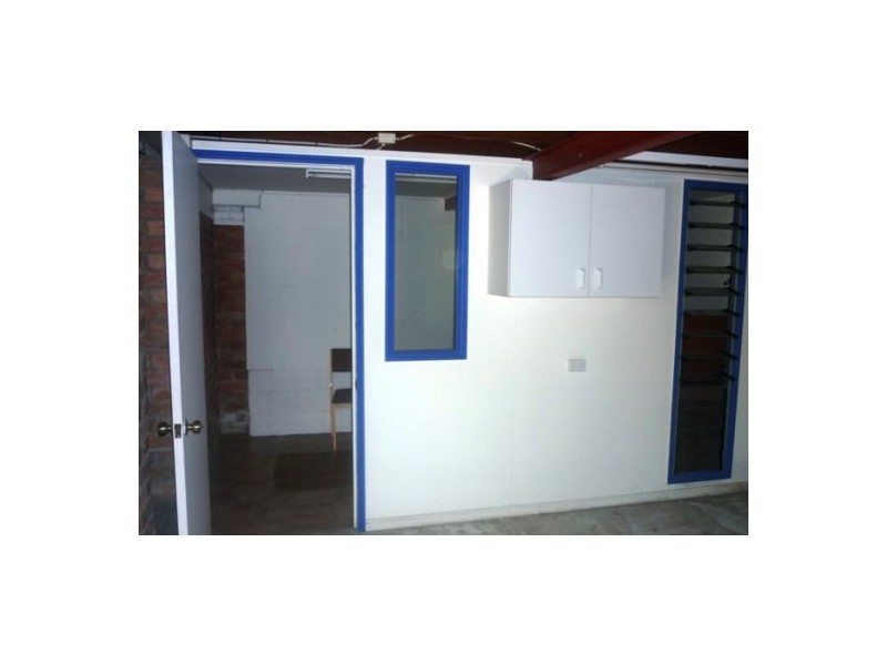 8 Brown Street, Camp Hill QLD 4152