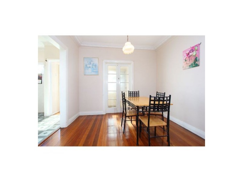 8 Tiburtina Crescent, Seven Hills QLD 4170