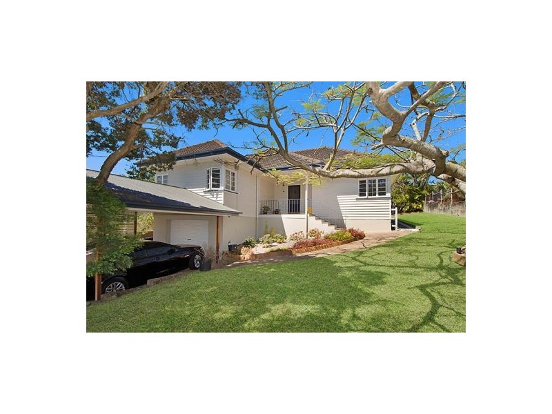 96 Boundary Rd, Camp Hill QLD 4152