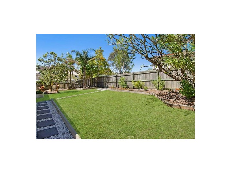 96 Boundary Rd, Camp Hill QLD 4152