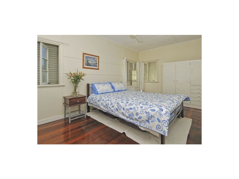 55 Victor Street, Holland Park QLD 4121