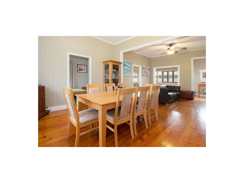 30 Norfolk St, Coorparoo QLD 4151