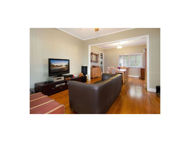 30 Norfolk St, Coorparoo QLD 4151