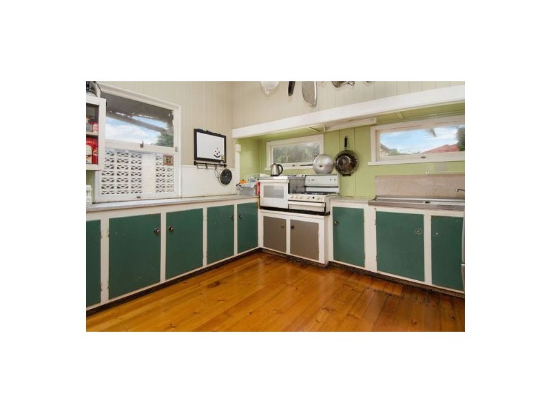 30 Norfolk St, Coorparoo QLD 4151