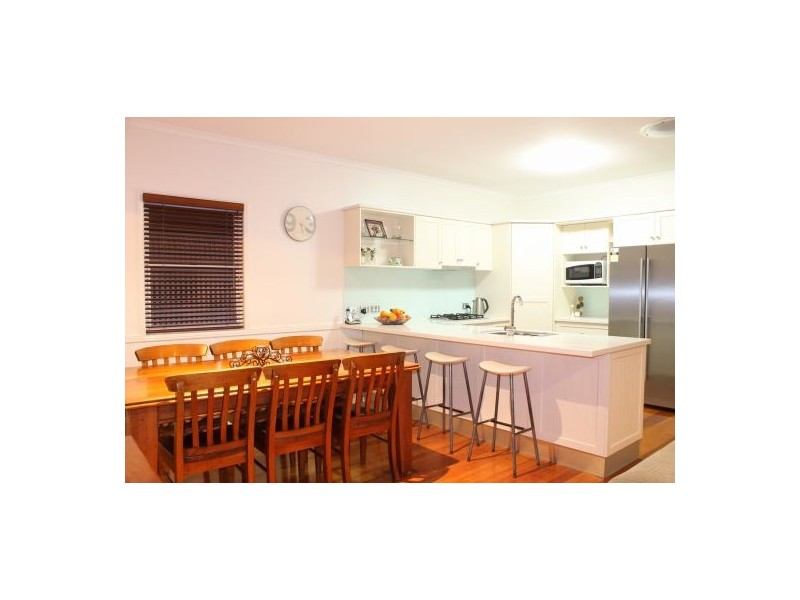 67 Raven Street, Camp Hill QLD 4152