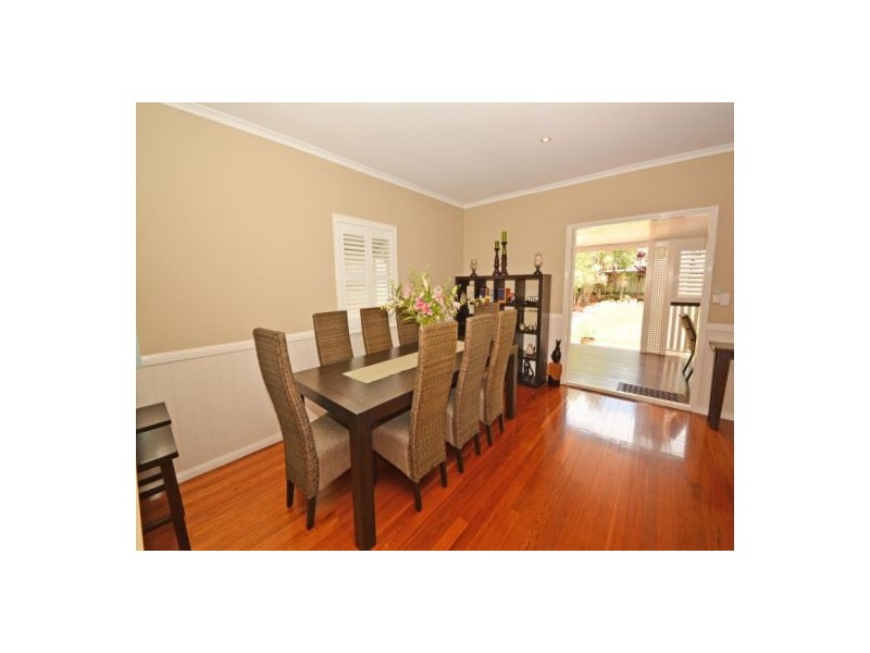 67a Raven Street, Camp Hill QLD 4152