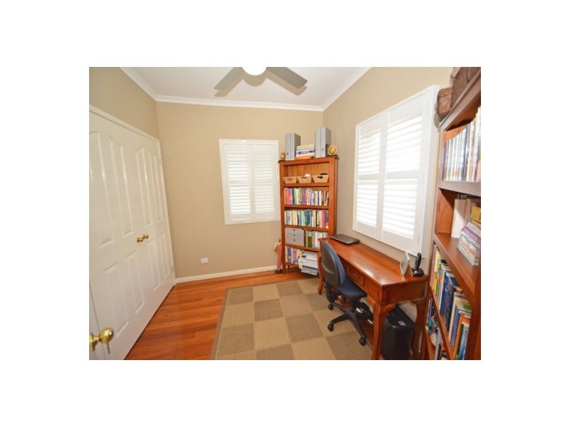 67a Raven Street, Camp Hill QLD 4152