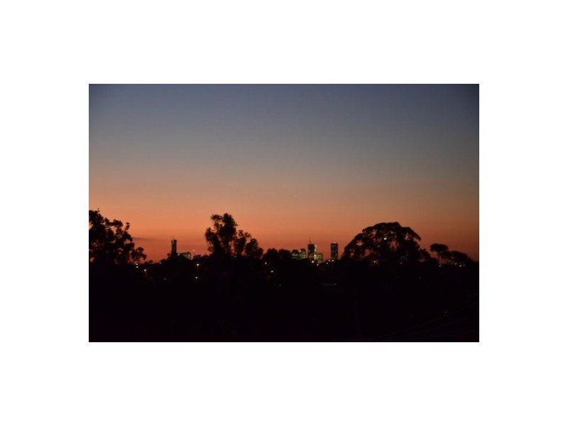 19a Buckland St, Holland Park West QLD 4121