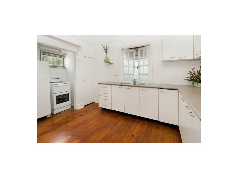 108 Harold Street, Holland Park QLD 4121