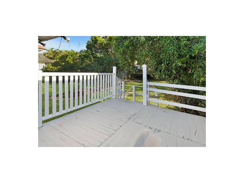 108 Harold Street, Holland Park QLD 4121