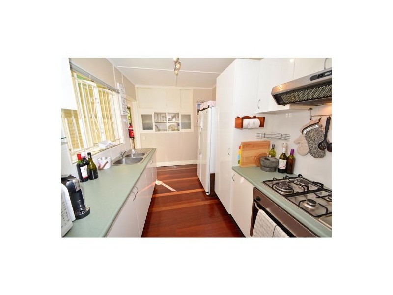 68 Arrol Street, Camp Hill QLD 4152