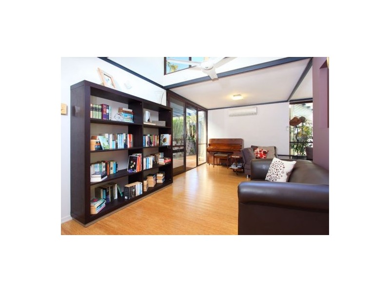 6 Ramita Street, Holland Park West QLD 4121