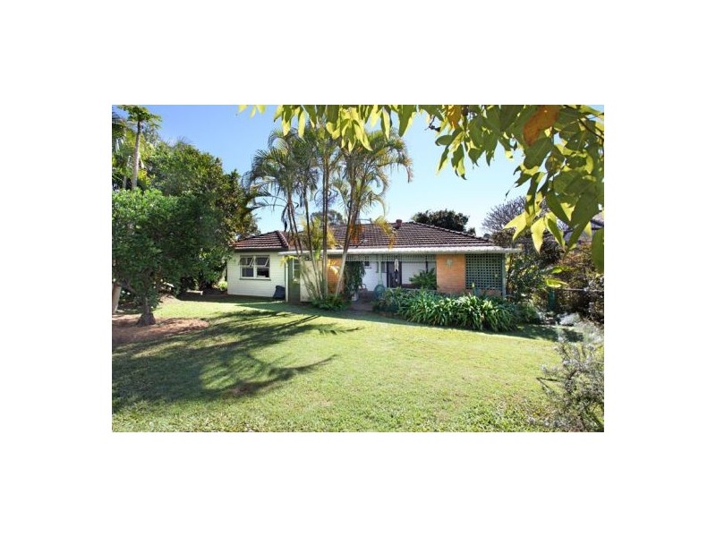 14 Oatland Cresent, Holland Park QLD 4121