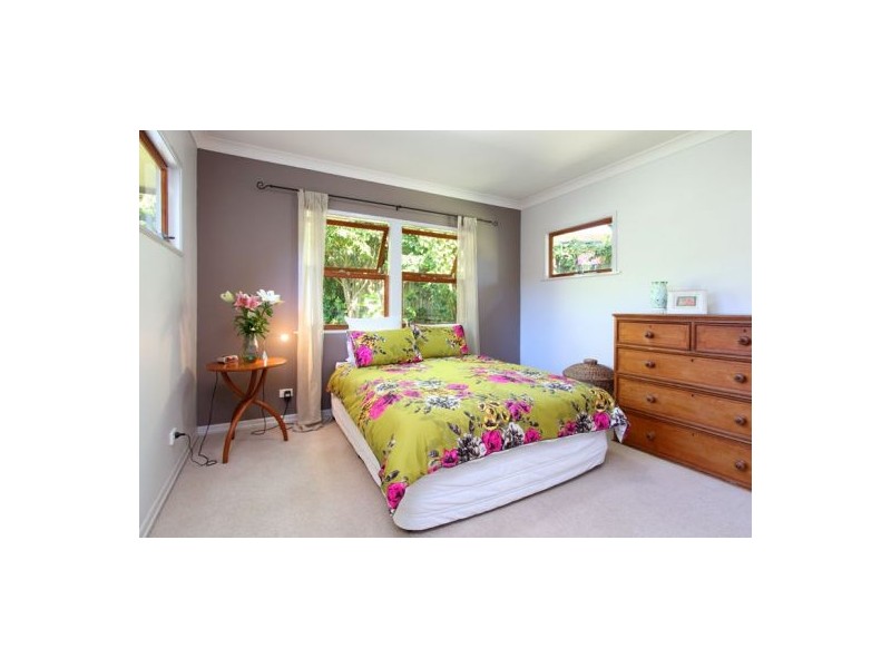 14 Oatland Cresent, Holland Park QLD 4121