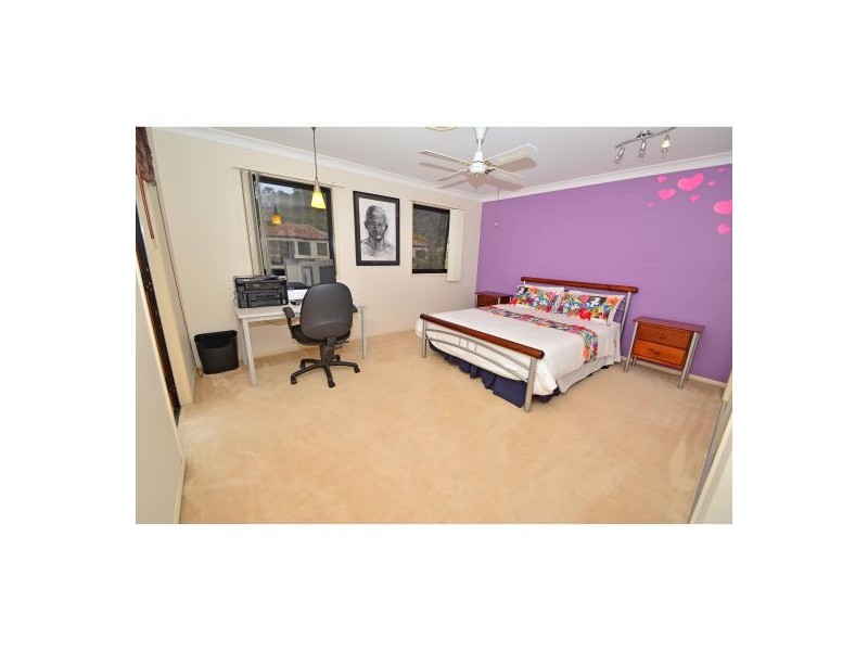 17 Estate Place, Holland Park West QLD 4121